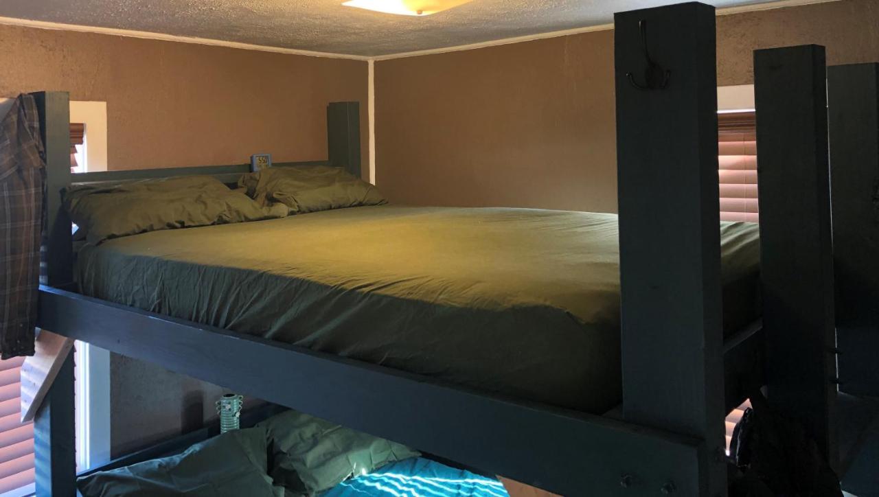 Lava Flow Hostel Grants Εξωτερικό φωτογραφία